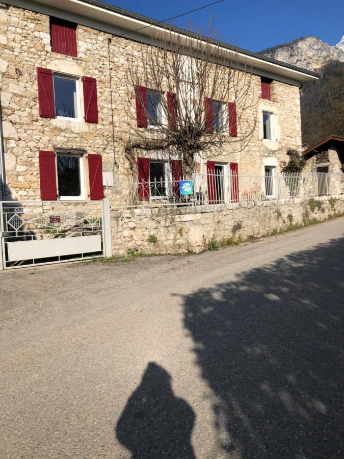Au Vieux Four Appartement La Riviere  Buitenkant foto